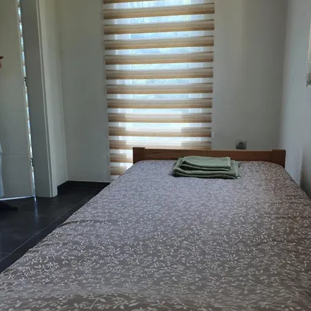 Anis - River Side Heated Pool&jacuzzi Holiday home *