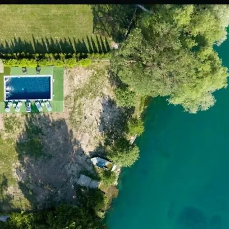 Anis - River Side Heated Pool&jacuzzi Bihac