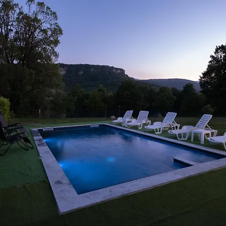 Anis - River Side Heated Pool&jacuzzi * Bihac