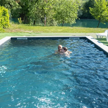 Anis - River Side Heated Pool&jacuzzi Holiday home *